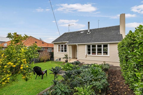 12 Brookfield Avenue, Onehunga, Auckland