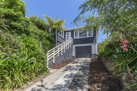 243 Main Road, Tawa, Wellington