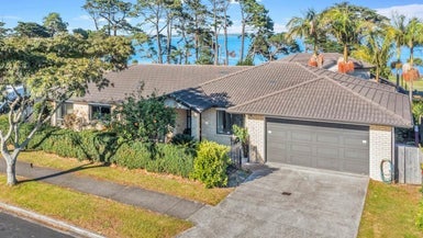 11 Nicholas Gibbons Drive, Clendon Park, Auckland