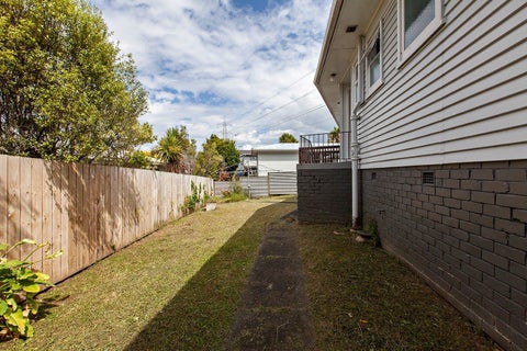 5A Caronia Crescent, Lynfield, Auckland