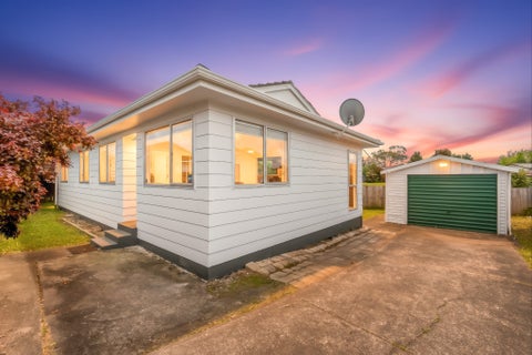2/3 Edwin Freeman Place, Ranui, Auckland