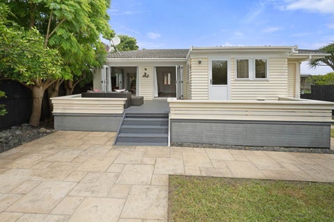 1/29 Gloria Avenue, Te Atatu Peninsula, Auckland