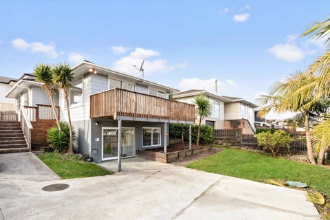 21 Helleur Road, Massey, Auckland