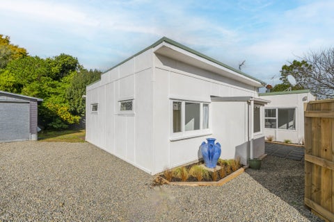 8B Hurley Road, Paraparaumu Beach, Paraparaumu