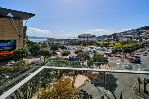 4E/82 Cable Street, Te Aro, Wellington