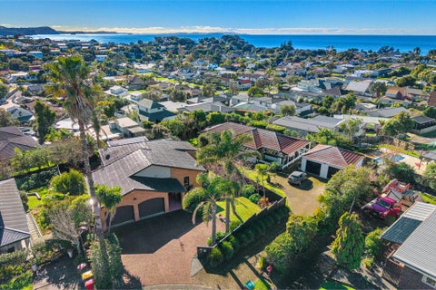 24 Halldene Terrace, Red Beach, Whangaparāoa
