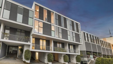 82 Fisher-Point Drive, Auckland Central, Auckland