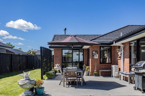 25 Wineberry Avenue, Amberley, Amberley