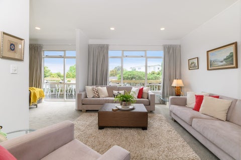 2/87A Kowhai Road, Mairangi Bay, Auckland