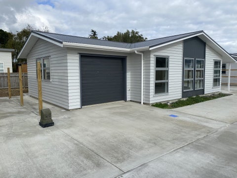 12D Brown Avenue, Carterton