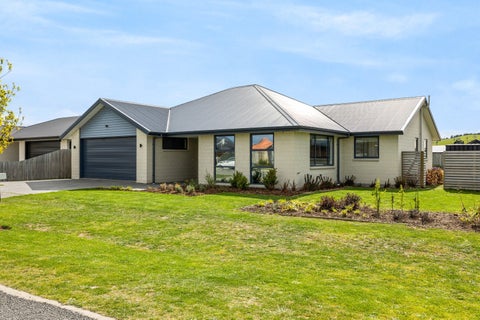 15 Johnson Avenue, Amberley, Amberley