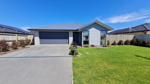 68 Oaks Drive, Lincoln, Lincoln