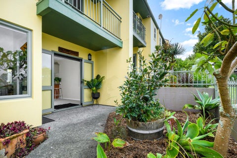 9 Mt Lebanon Lane, Henderson, Auckland