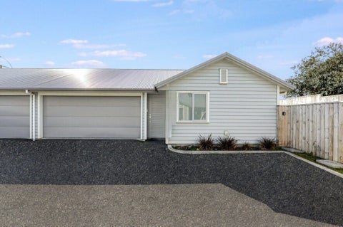 131 Forest Lake Road, Forest Lake, Hamilton