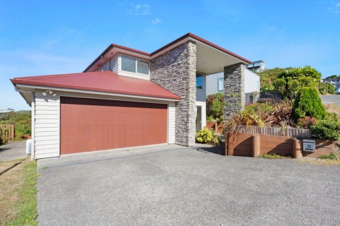 52 Tamworth Crescent, Newlands, Wellington