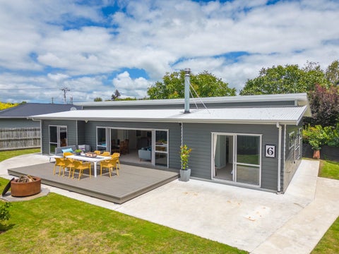6 Strasbourge Street, Martinborough