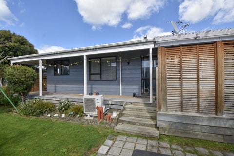 41 Woodward Street East, Featherston