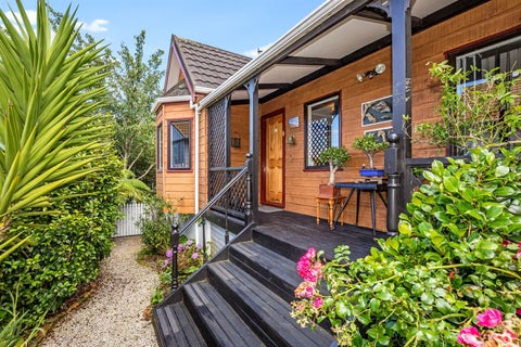 102 Coast Road, Wainuiomata, Lower Hutt