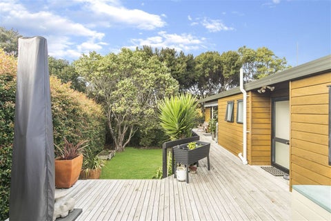2/6 Fernlea Rise, Bayview, North Shore City