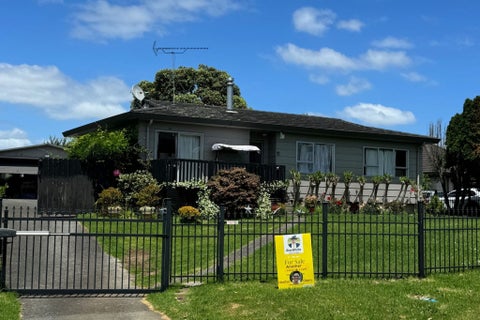22 Challen Close, Conifer Grove, Takanini