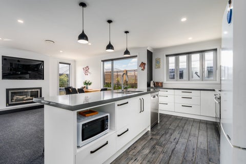 101 Johnstone Drive, Fitzherbert, Palmerston North