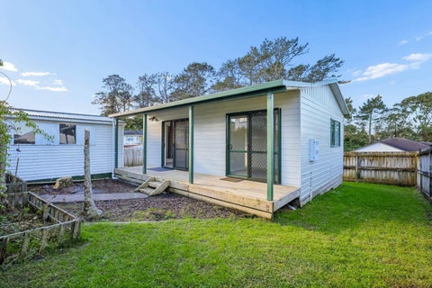 23 Thornlow Street, Glendene, Auckland