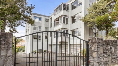 2/11 St Georges Bay Road, Parnell, Auckland