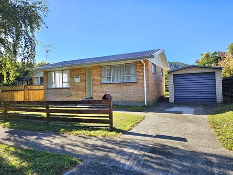 2/14 William Booth Grove, Trentham, Upper Hutt