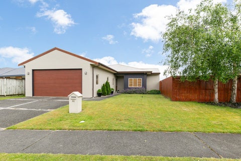 82 Realm Drive, Paraparaumu