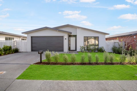 31 Waituarua Drive, Conifer Grove, Auckland