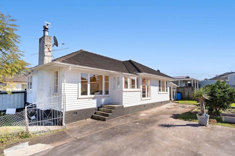 8 Devon Street, Te Atatu South, Auckland