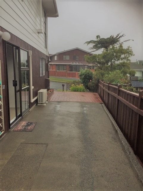 87 Victory Crescent, Tawa, Wellington