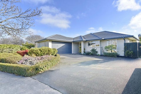 8 Ross Place, Northwood, Christchurch