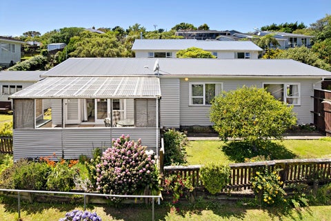 18 Florio Terrace, Tawa, Wellington
