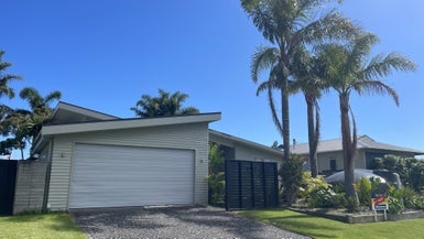 16 Hawk Hill Crescent, Cooks Beach, Whitianga
