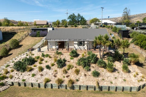 32 Hall Road, Bannockburn, Cromwell