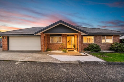 13 McWhirters Farm Lane, Massey, Auckland