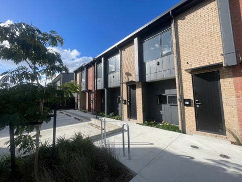 33 Parkwood Avenue, Westgate, Auckland