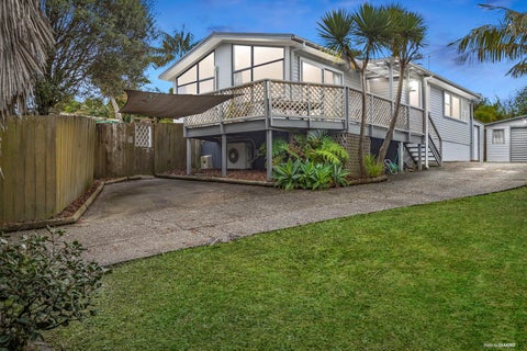 81 Rosario Crescent, Red Beach, Red Beach