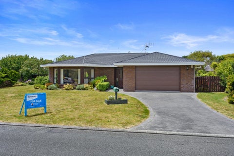 12 Pinewood Grove, Paraparaumu Beach, Paraparaumu