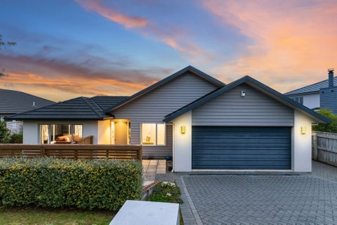 19 Tongariro Drive, Aotea, Porirua