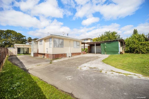8 Sabot Place, Massey, Auckland
