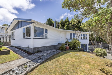 40 Batchelor Street, Newlands, Wellington