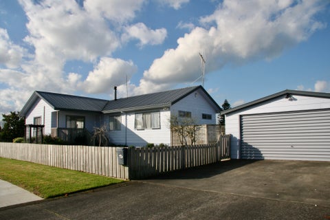 19A Alexandra Street, Huntly