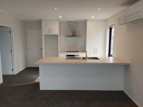 15 Woodford Avenue, Woodend, Woodend