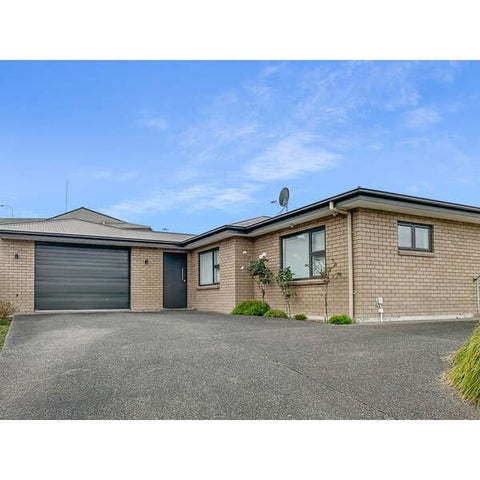 39 Dahlstrom Grove, Kelvin Grove, Palmerston North