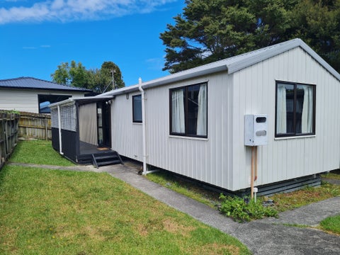 6 Ozich Avenue, Te Atatu South, Auckland
