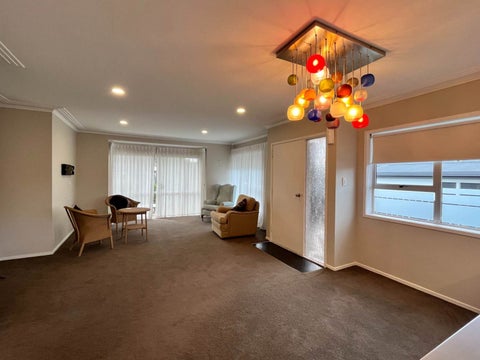 1/6 Manuka Street, Orewa, Orewa