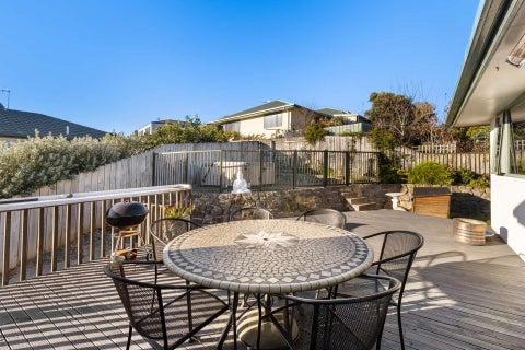 33 Olympus Way, Richmond