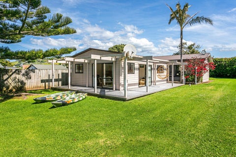8 Dawn Avenue, Hahei, Whitianga